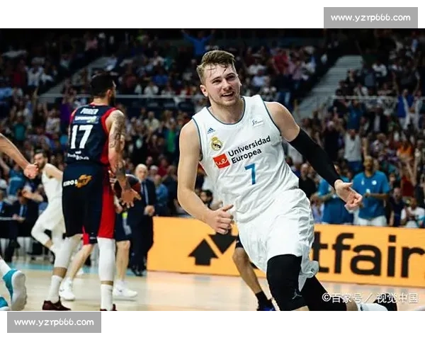 卢卡的 “轻松” 密码:藏在汗水里的统治力 卢卡的 “轻松” 密码:藏在汗水里的统治力